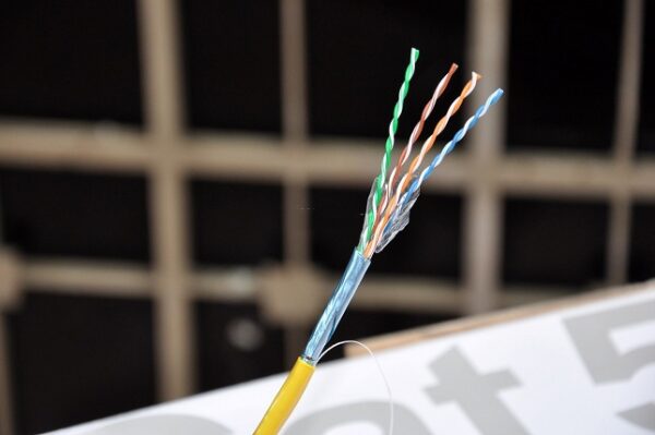 HDPRO-CAT5e-FTP-Elevator